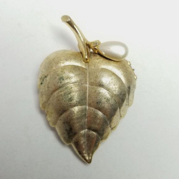 Vintage Avon Solid Perfume Brooch, Gold Tone Leaf with Hinged Locket Compartment - Picture 6 of 7